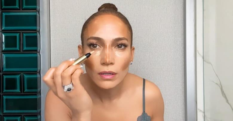 Source : Vogue's Beauty Secrets avec Jennifer Lopez